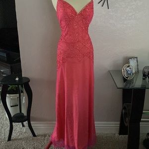 Long Formal Strapy Dress 😍